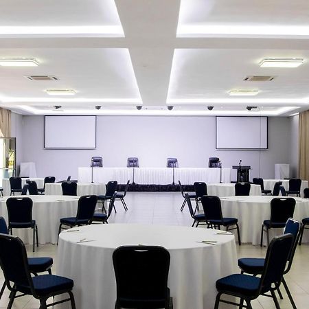 Urban Bliss Hotel Kabwe Екстер'єр фото