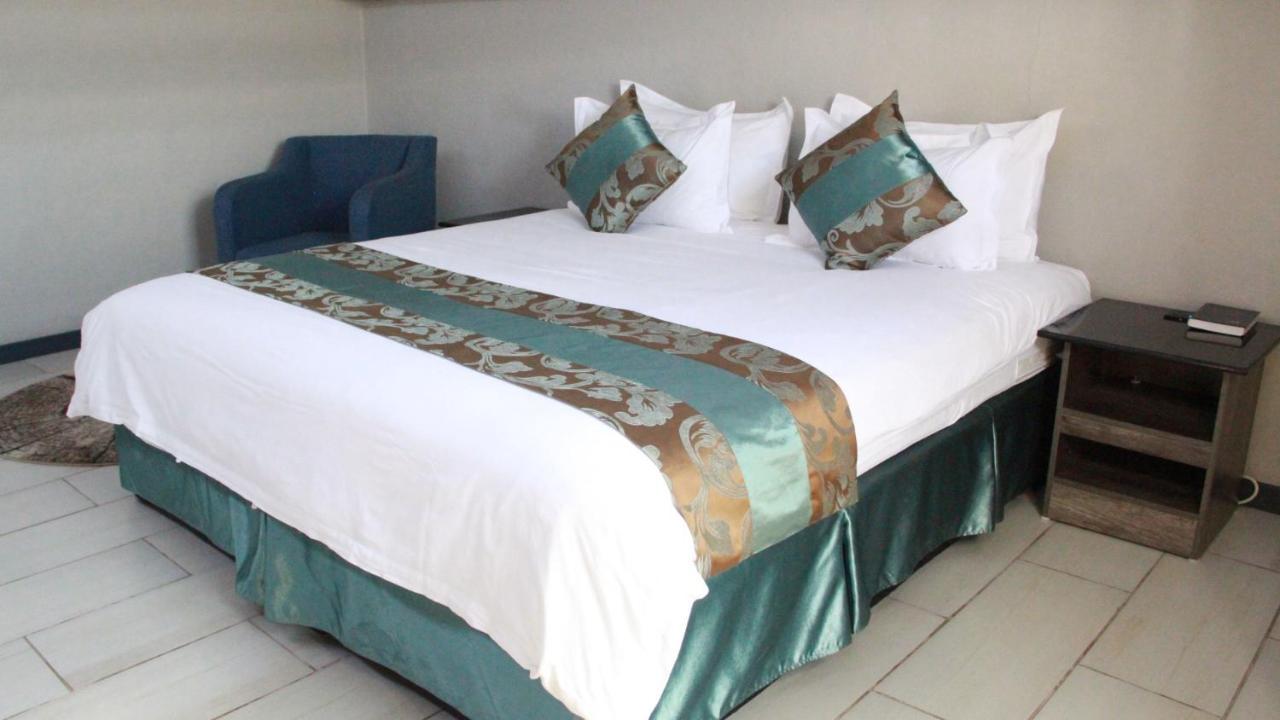 Urban Bliss Hotel Kabwe Екстер'єр фото