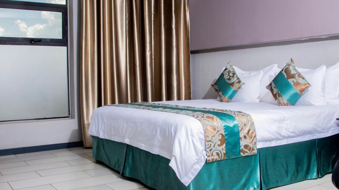 Urban Bliss Hotel Kabwe Екстер'єр фото