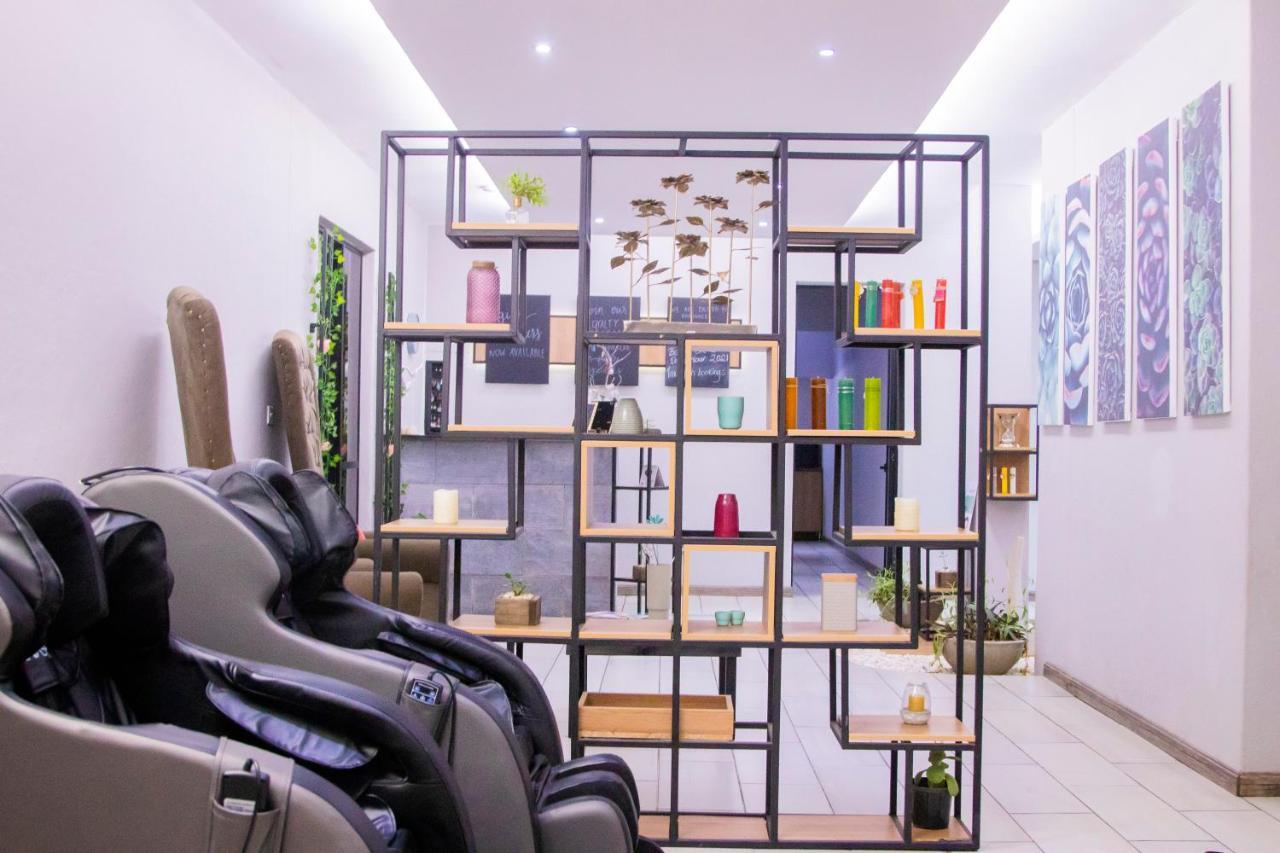 Urban Bliss Hotel Kabwe Екстер'єр фото