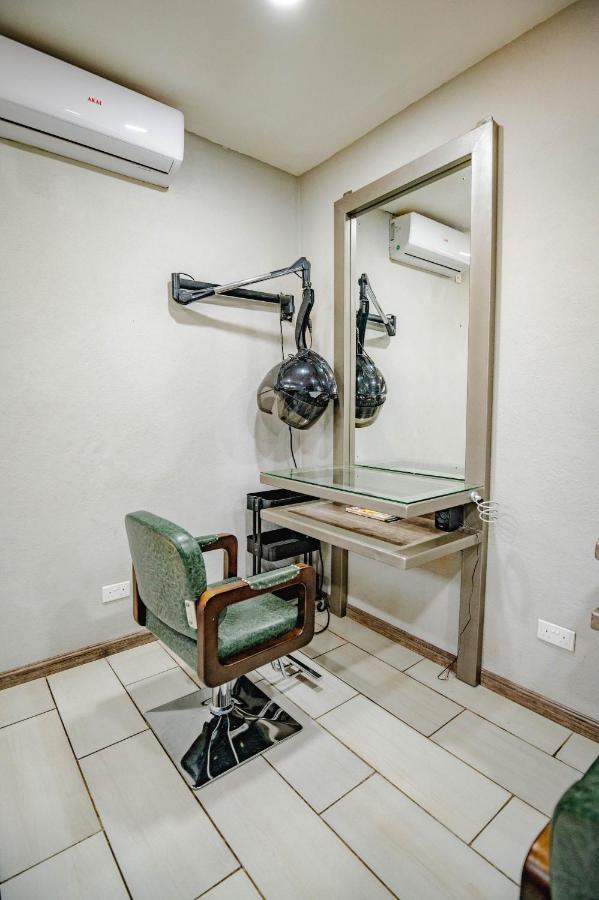Urban Bliss Hotel Kabwe Екстер'єр фото